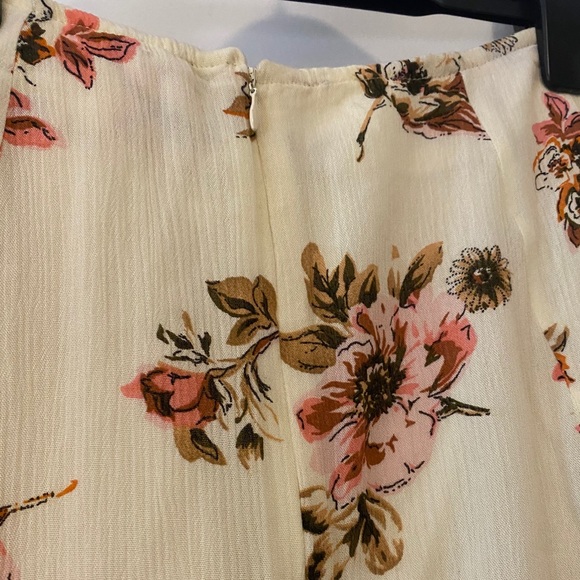 Dance & Marvel Floral Slit Maxi Skirt Ivory M NWT - Picture 3 of 10